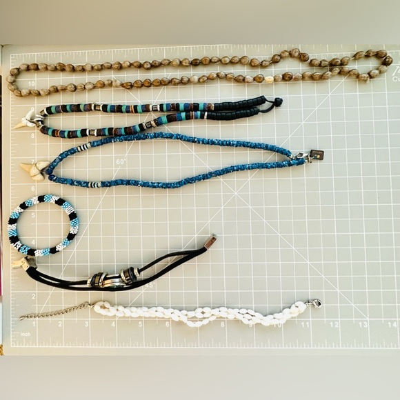 Shark Tooth Jewelry Lot - Picture 12 of 12